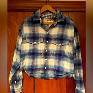 American Eagle long sleeve cropped flannel shirt